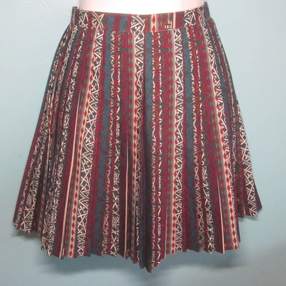 Vintage Unworn NIKE Pleated A-Line Mini Athletic Skirt 27" Waist Fits Size XS